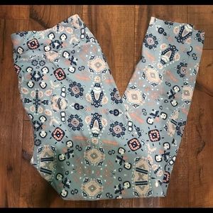 Lularoe TC Leggings Blue Aztec Design